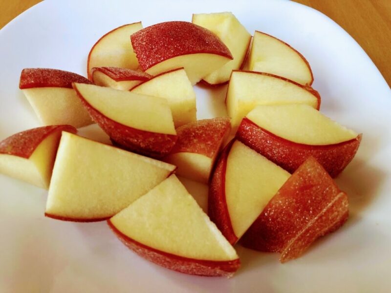 りんご飴専門店「恋するりんご」のりんご飴を食べてみた。 | やまさん 