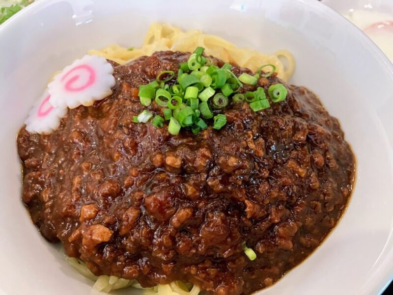 チャイナカフェ芳華のジャージャー麺