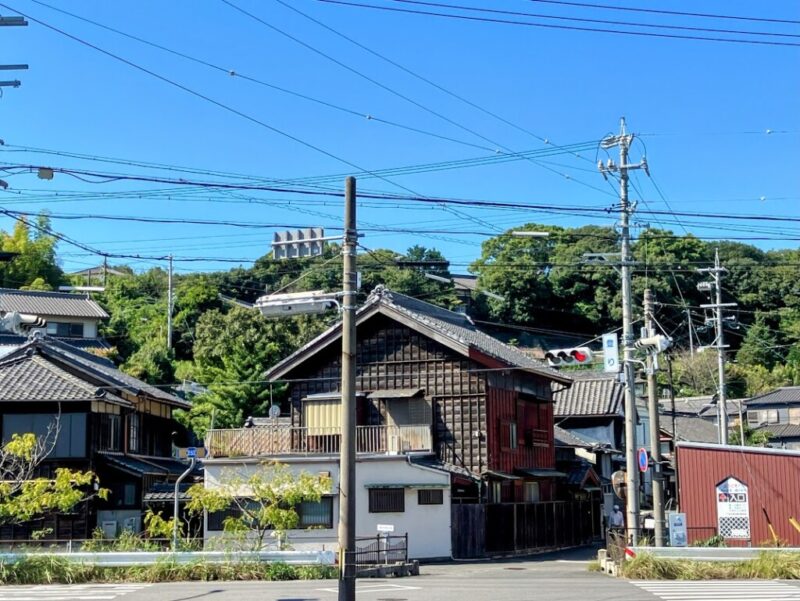 知多岡田の街並み入り口の写真