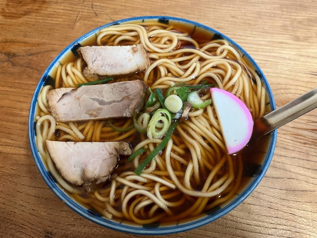 丸デブ総本店の中華そばの写真①