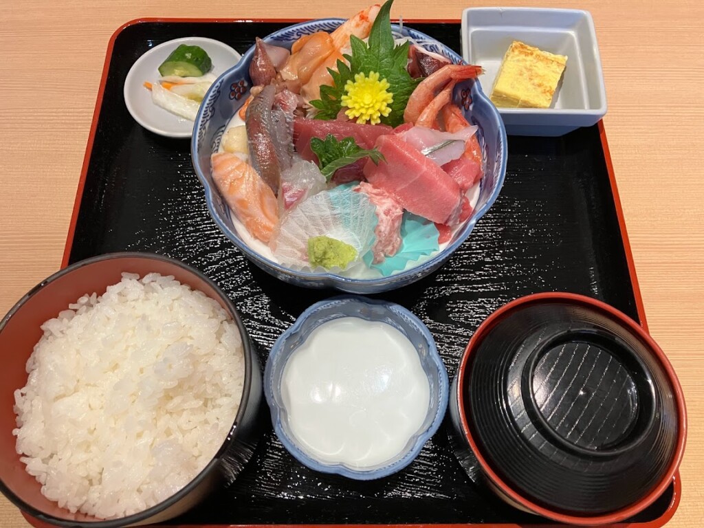 刺身ランチの写真