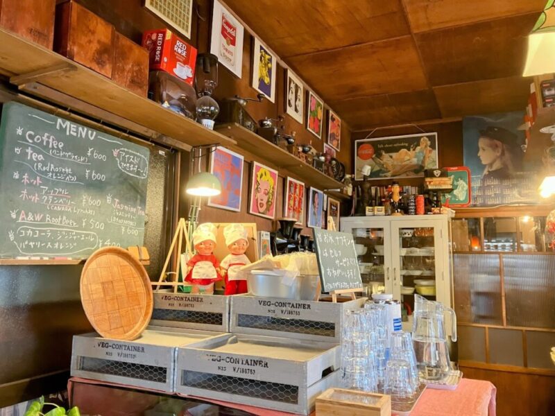 ミルクグラスカフェの店内の写真1