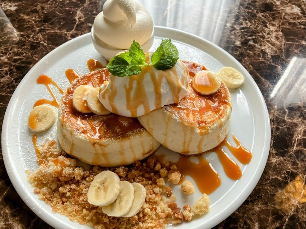 「PANEL CAFE」のキャラメルバナナパンケーキの写真