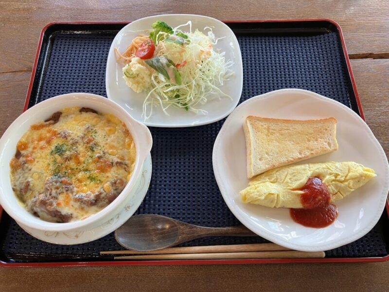 ひかりのさとファームレストランのカレードリアランチの写真（全体）