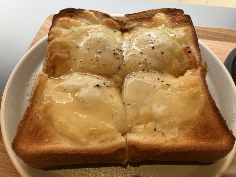 PORT COFFEEのハニーチーズトーストの写真