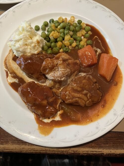 ルパン Aランチのチキンストロガノフの写真