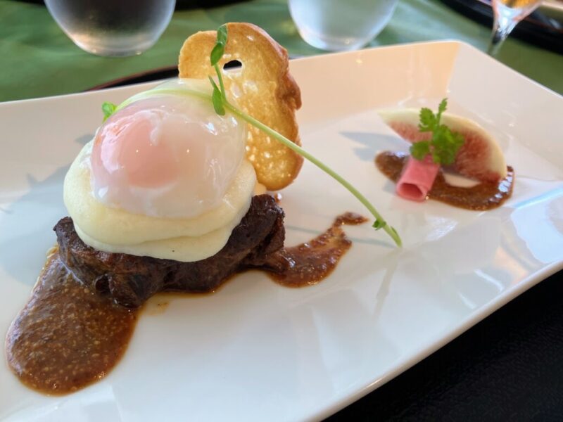エスポアールの肉料理の写真③