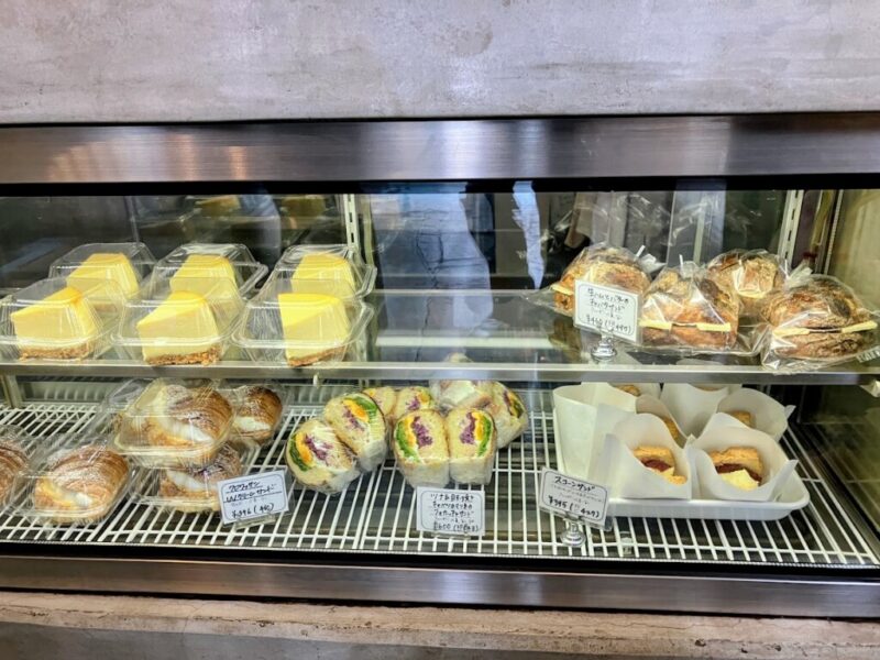 スーリープーのショーケースのパンの写真②